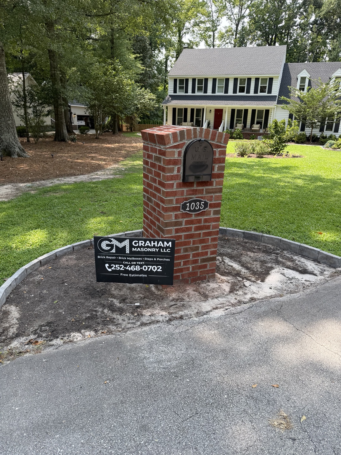 Custom brick mailbox